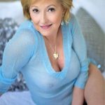 Sylvie 52 ans femme cougar a besoin d’un plan cul chaud pour se distraire au Mans