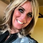 Corinne femme mûre libérée de Narbonne cherche jeunes pour baises intenses et secrètes